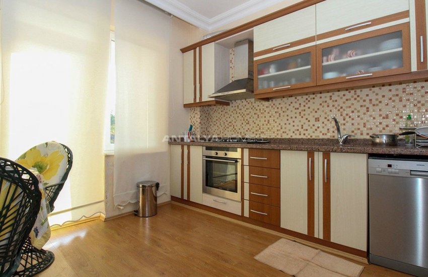 Whole Building with Expansive Garden and Fruit Trees in Döşemealtı 19