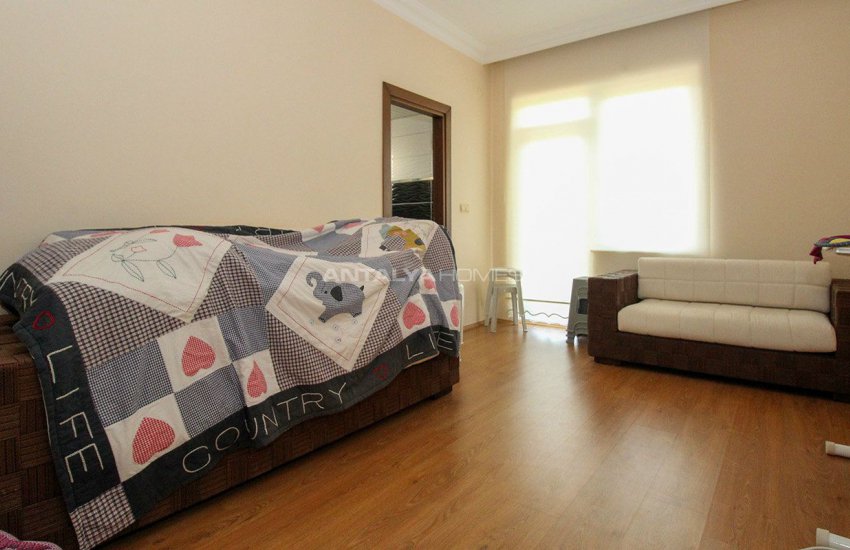 Whole Building with Expansive Garden and Fruit Trees in Döşemealtı 23