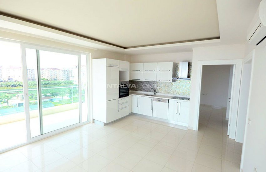 Seafront Alanya Apartments with Rich Social Facilities 29