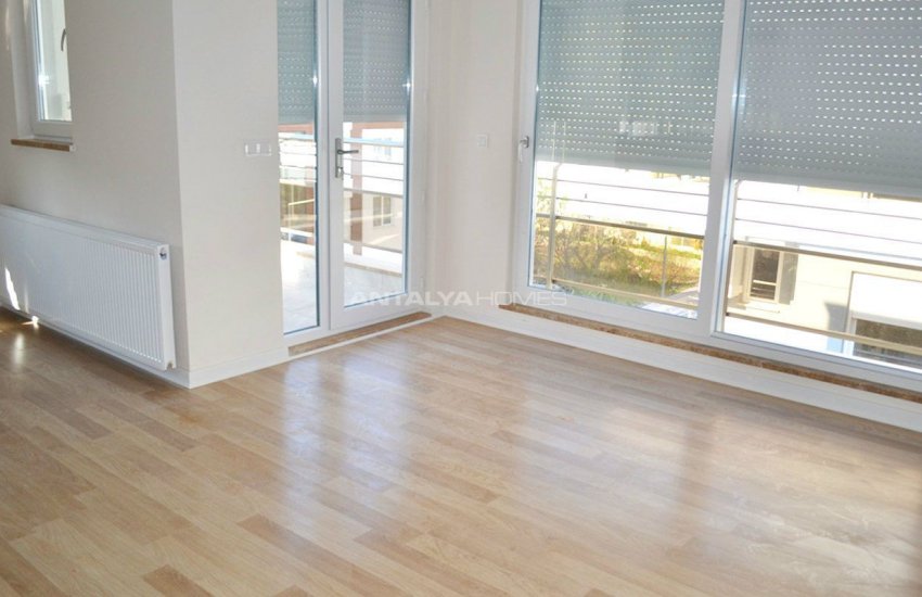 Aston Homes 5 with Independent Room Heater 11
