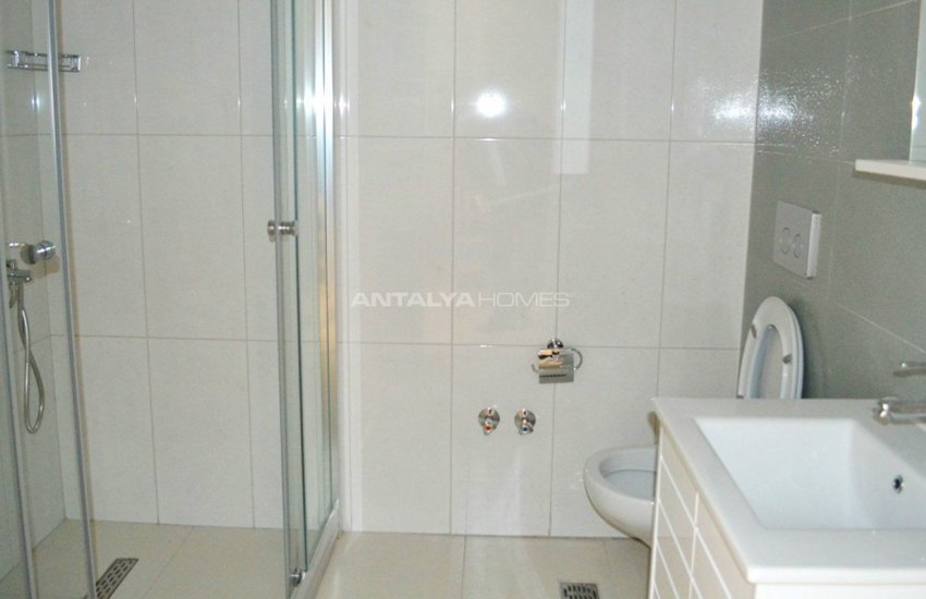 Aston Homes 5 with Independent Room Heater 20