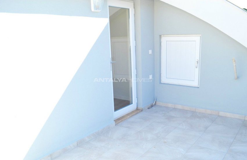 Aston Homes 5 with Independent Room Heater 24