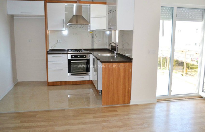 Aston Homes 5 with Independent Room Heater 12