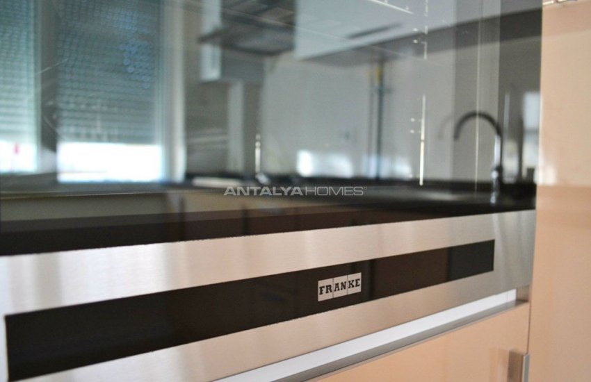Aston Homes 5 with Independent Room Heater 14