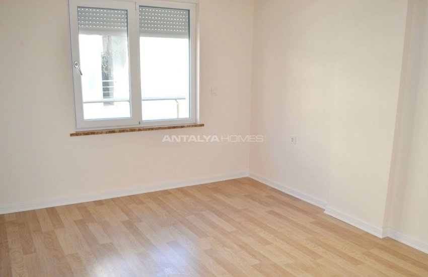 Aston Homes 5 with Independent Room Heater 15