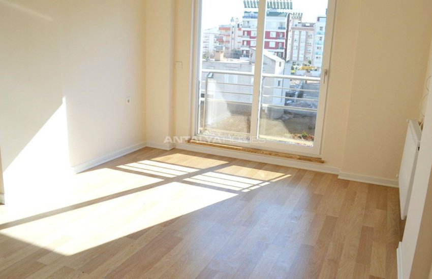 Aston Homes 5 with Independent Room Heater 17