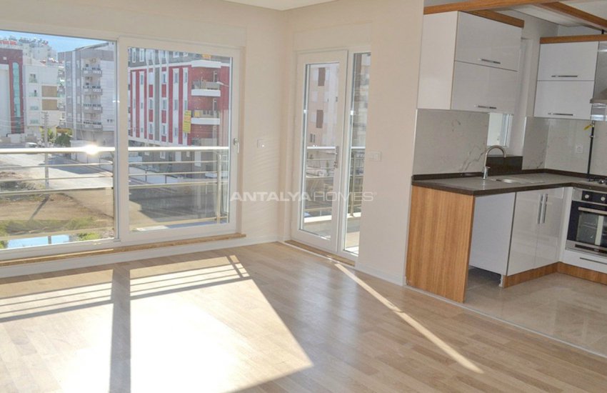 Aston Homes 5 with Independent Room Heater 10