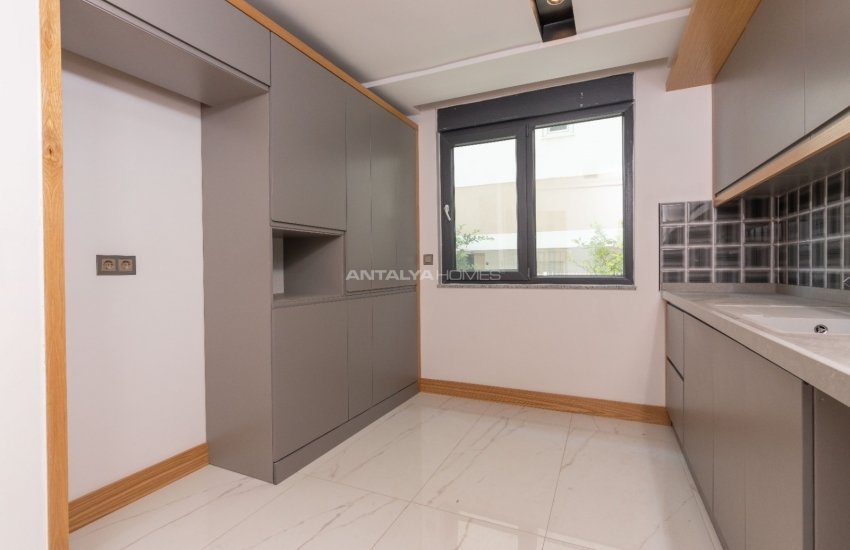 Konyaalti Flats Just 5 Minutes Distance to the Beach 16