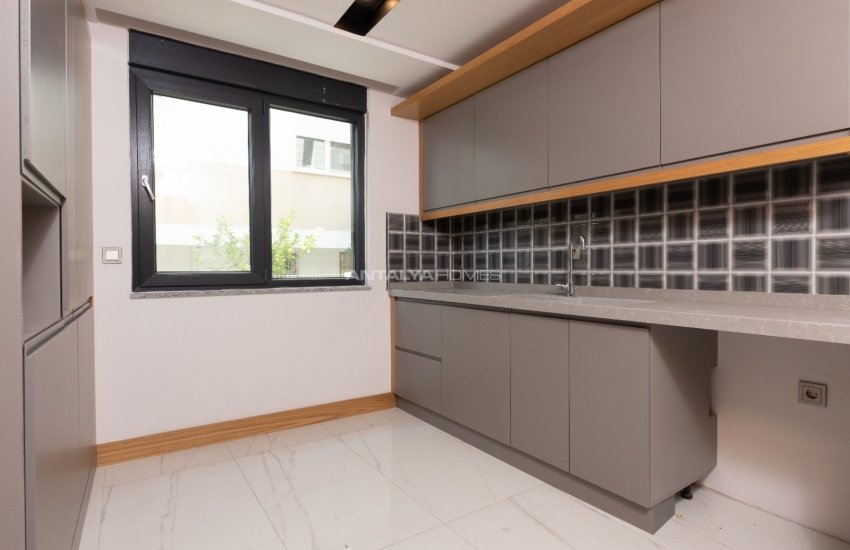 Konyaalti Flats Just 5 Minutes Distance to the Beach 17