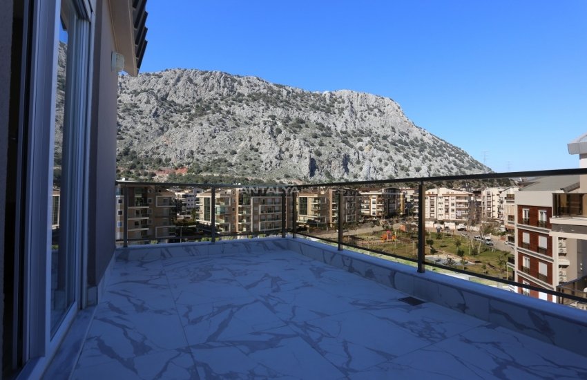 Modern Apartments at a Favourable Location of Antalya 40