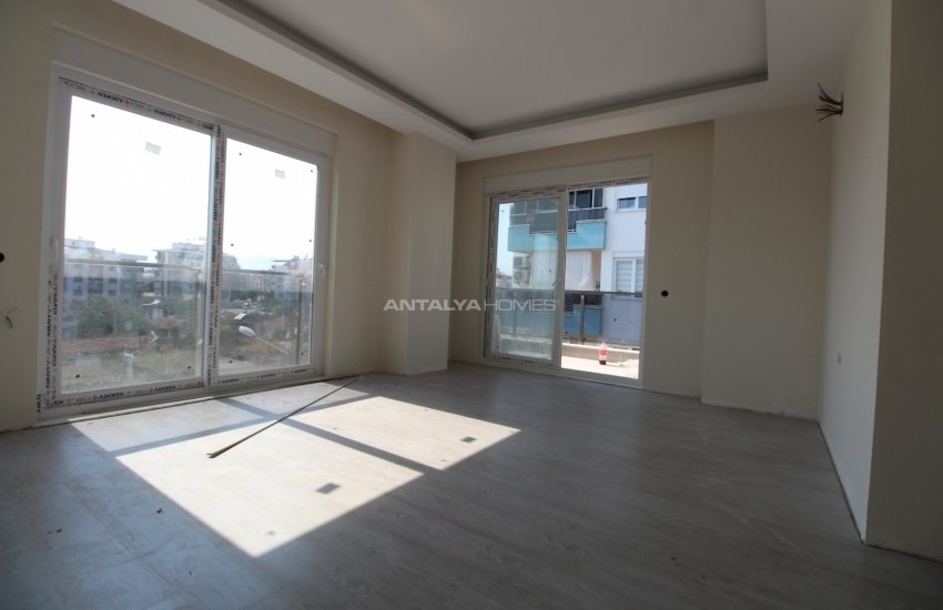 Brilliantly Spacious Flats Close to Amenities in Muratpaşa 4