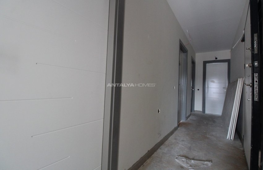 Brilliantly Spacious Flats Close to Amenities in Muratpaşa 12