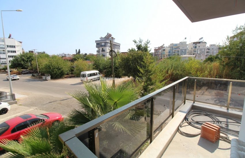 Brilliantly Spacious Flats Close to Amenities in Muratpaşa 14
