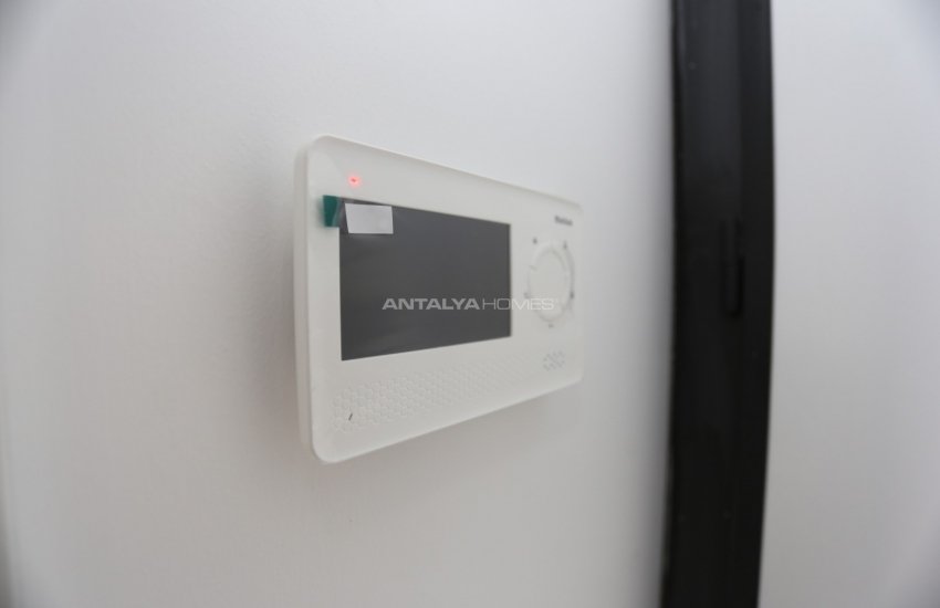 Muratpaşa’da Stratejik Konumlu, Duraklara Yakın Daire 19