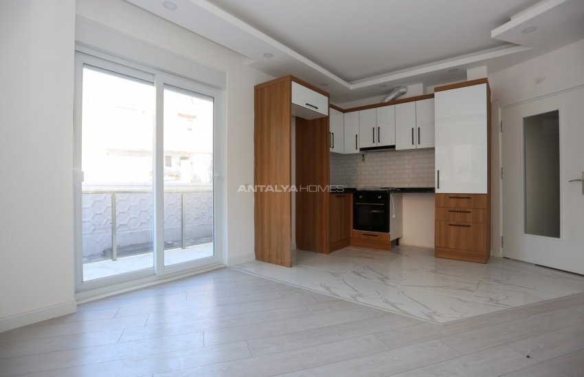 Muratpaşa’da Stratejik Konumlu, Duraklara Yakın Daire 11