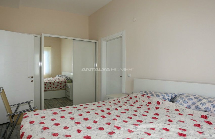 Whole Building Suitable for Plaza Concept in Lara 12