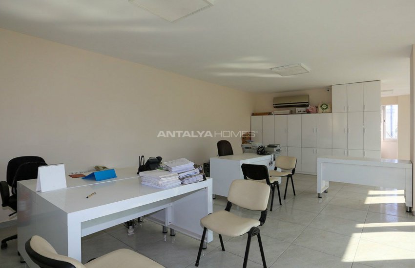 Whole Building Suitable for Plaza Concept in Lara 22