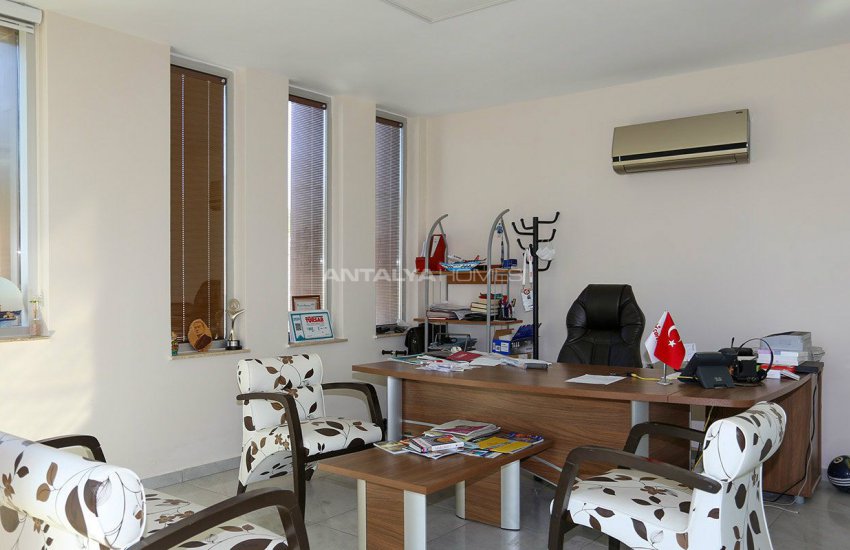 Whole Building Suitable for Plaza Concept in Lara 23