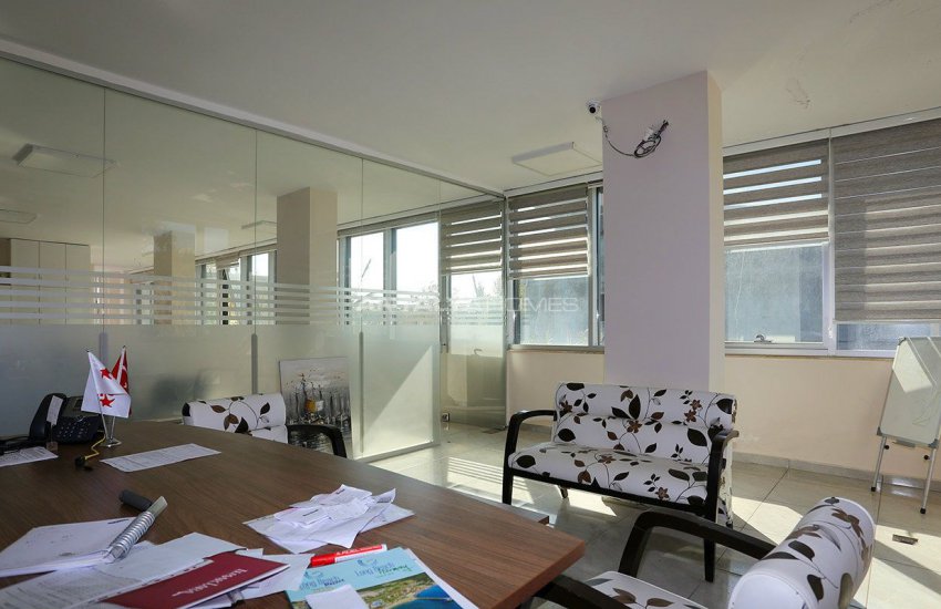 Whole Building Suitable for Plaza Concept in Lara 24