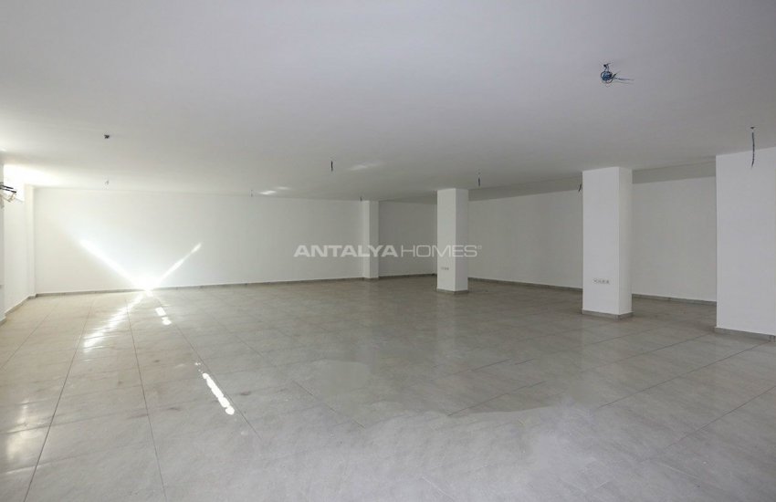 Whole Building Suitable for Plaza Concept in Lara 27