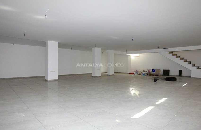 Whole Building Suitable for Plaza Concept in Lara 28