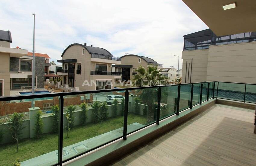 Belek Merkeze Yürüme Mesafesinde Satılık Tripleks Villalar 33