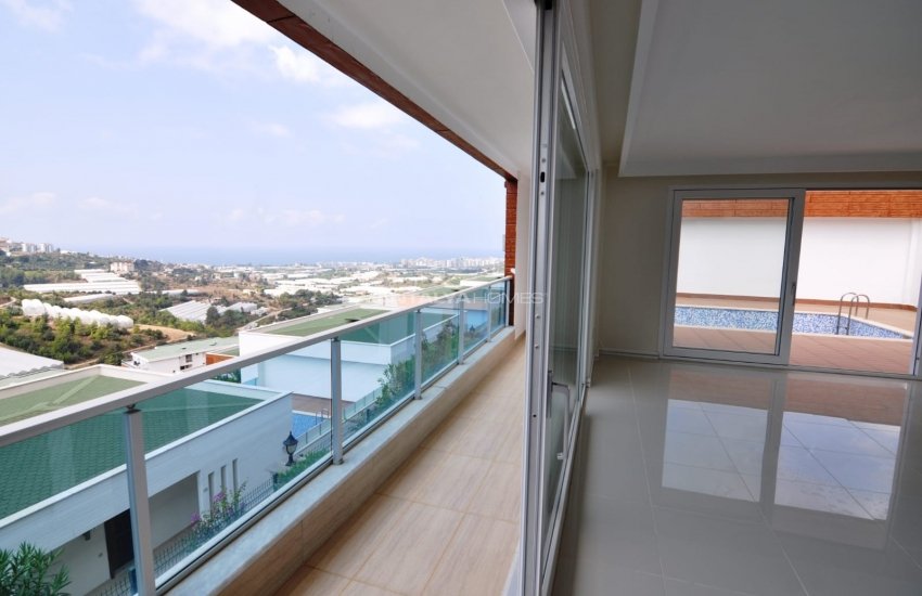 Luxurious Villas with High-quality Materials in Antalya Alanya 35