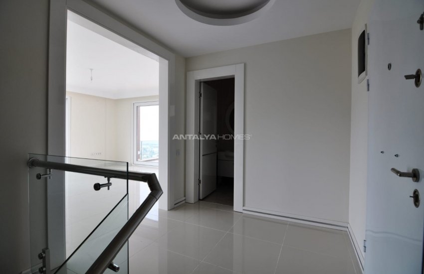 Luxurious Villas with High-quality Materials in Antalya Alanya 26