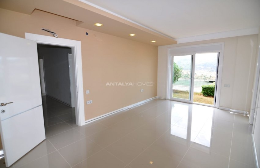 Luxurious Villas with High-quality Materials in Antalya Alanya 28