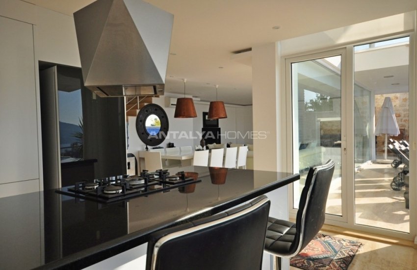 Kalkan'da Plaja 100 Mt Mesafede Ultra Lüks Villa 32