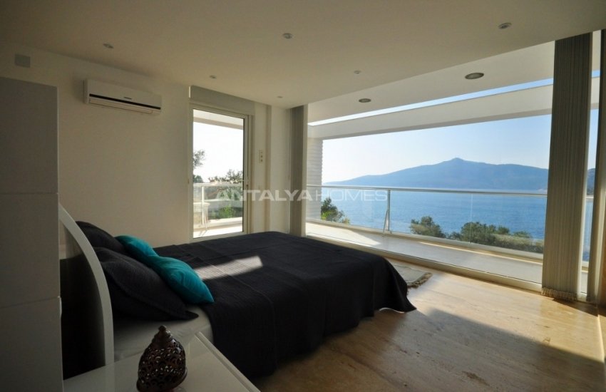 Kalkan'da Plaja 100 Mt Mesafede Ultra Lüks Villa 35