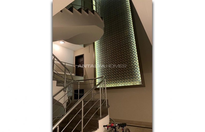 Affordably Priced Apartment in a Complex in Antalya 3