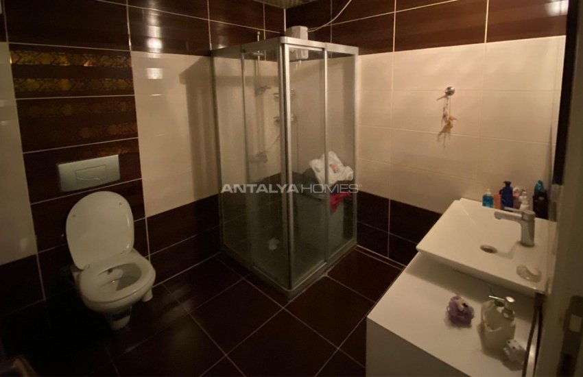 Affordably Priced Apartment in a Complex in Antalya 6