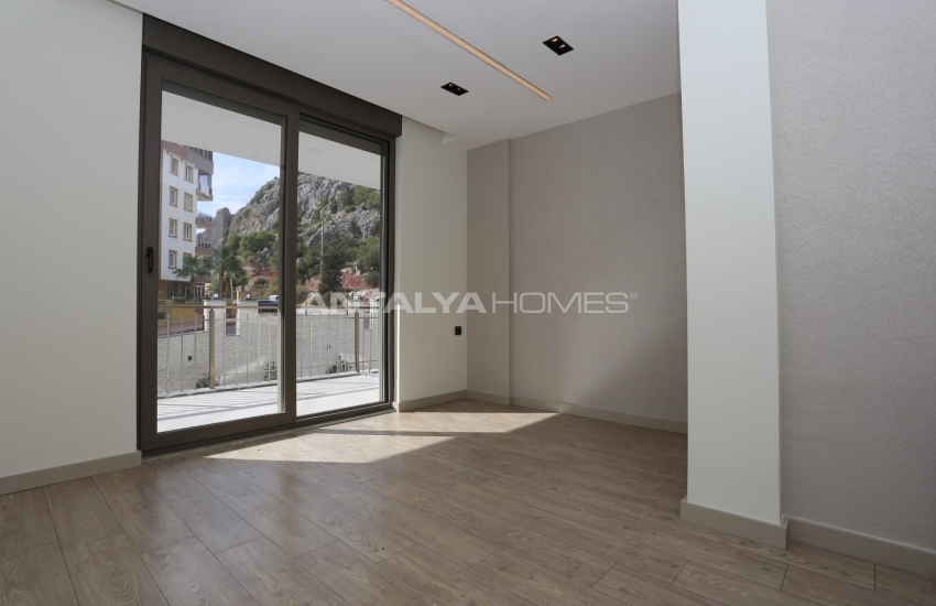 عقارات كونيالتي انطاليا على بعد 2.3 كم من الشاطئ 20