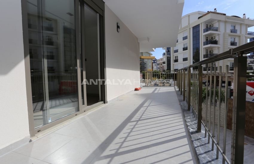 عقارات كونيالتي انطاليا على بعد 2.3 كم من الشاطئ 23