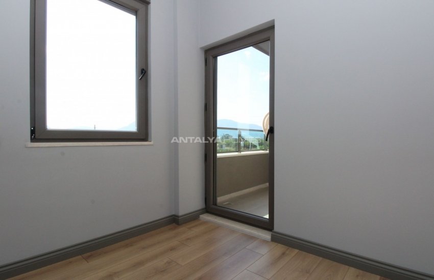 فلل فاخرة مع أنظمة المنزل الذكي بالقرب من الطريق السريع في كونيالتي 24