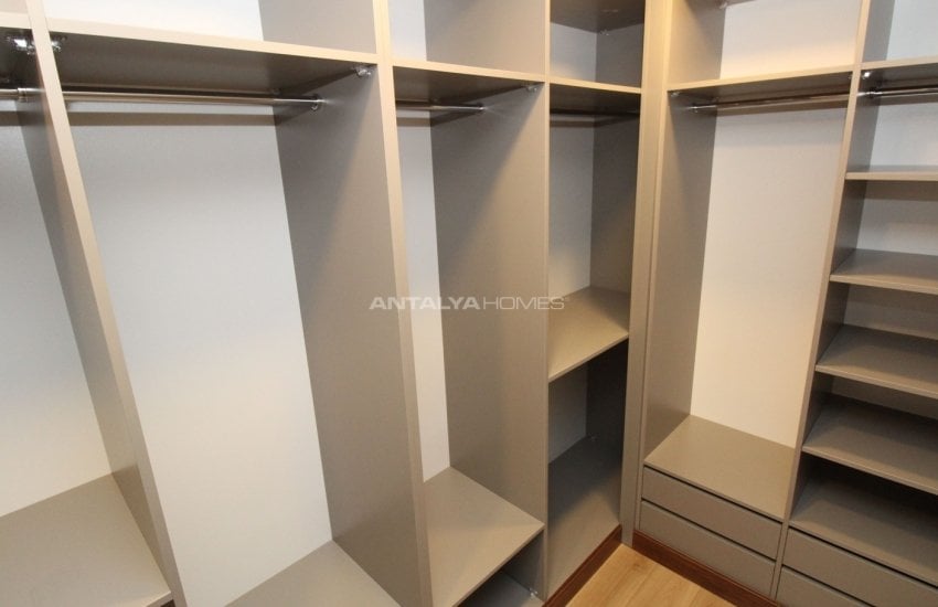 فلل فاخرة مع أنظمة المنزل الذكي بالقرب من الطريق السريع في كونيالتي 20