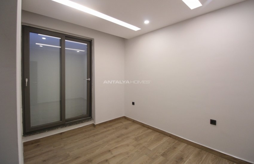 Antalya Bahçelievler'de Akıllı Ev Sistemli Satılık Lüks Daireler 32