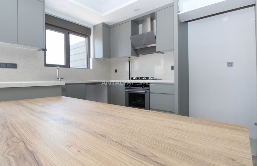 Properties for Sale 100 M From Akdeniz University in Antalya 26