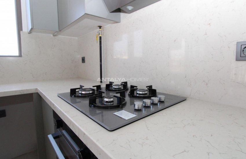 Properties for Sale 100 M From Akdeniz University in Antalya 27