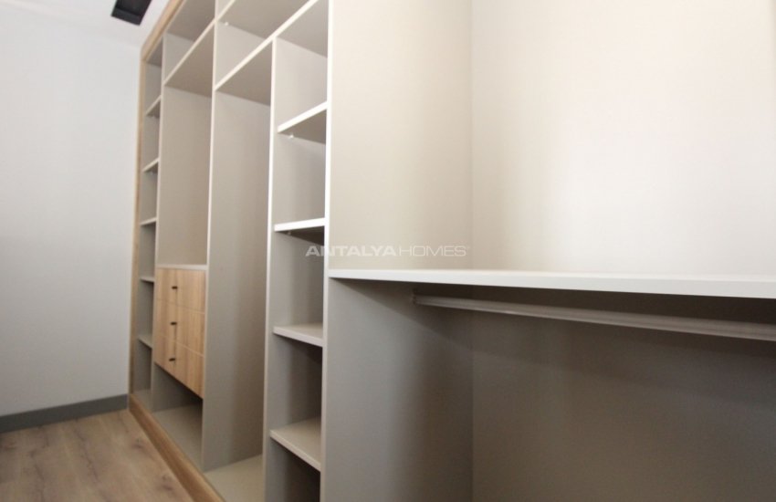 Properties for Sale 100 M From Akdeniz University in Antalya 8