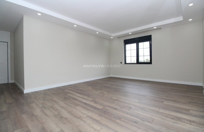 Antalya Villa Suited for Extended Families in Döşemealtı 25