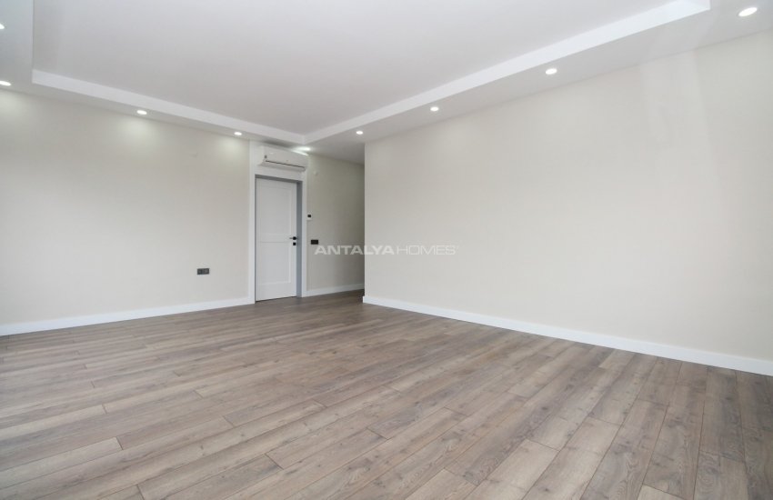 Antalya Villa Suited for Extended Families in Döşemealtı 26