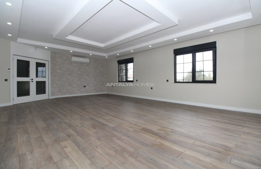 Antalya Villa Suited for Extended Families in Döşemealtı 19