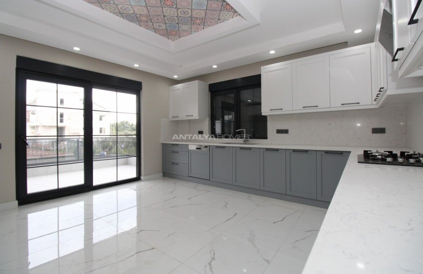 Antalya Villa Suited for Extended Families in Döşemealtı 23