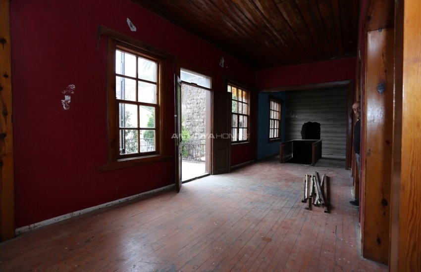 Zentrale Gewerbeimmobilie In Der Nähe Des Meeres In Kaleici 12