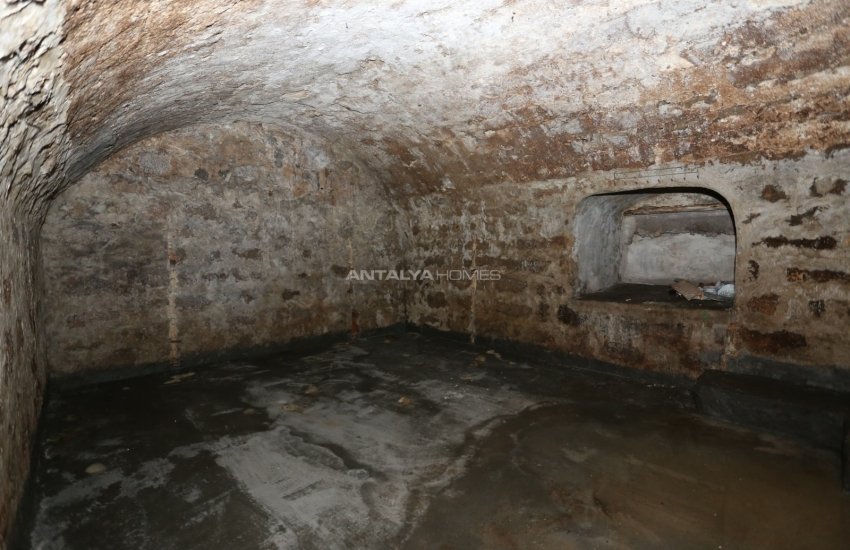 Zentrale Gewerbeimmobilie In Der Nähe Des Meeres In Kaleici 14