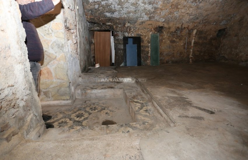 Zentrale Gewerbeimmobilie In Der Nähe Des Meeres In Kaleici 15