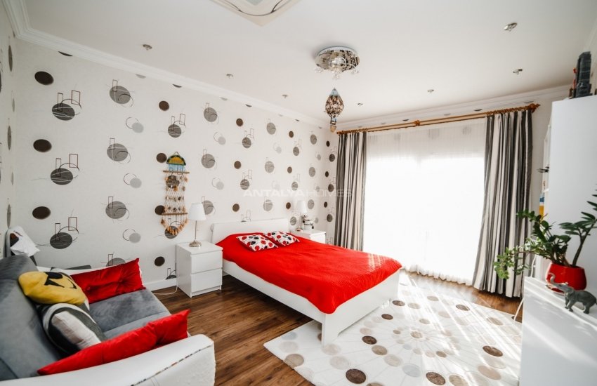 Lara Güzeloba'da Özel Havuzlu ve Bahçeli Dubleks Villa 25