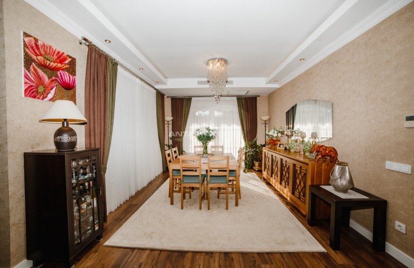 Lara Güzeloba'da Özel Havuzlu ve Bahçeli Dubleks Villa 11